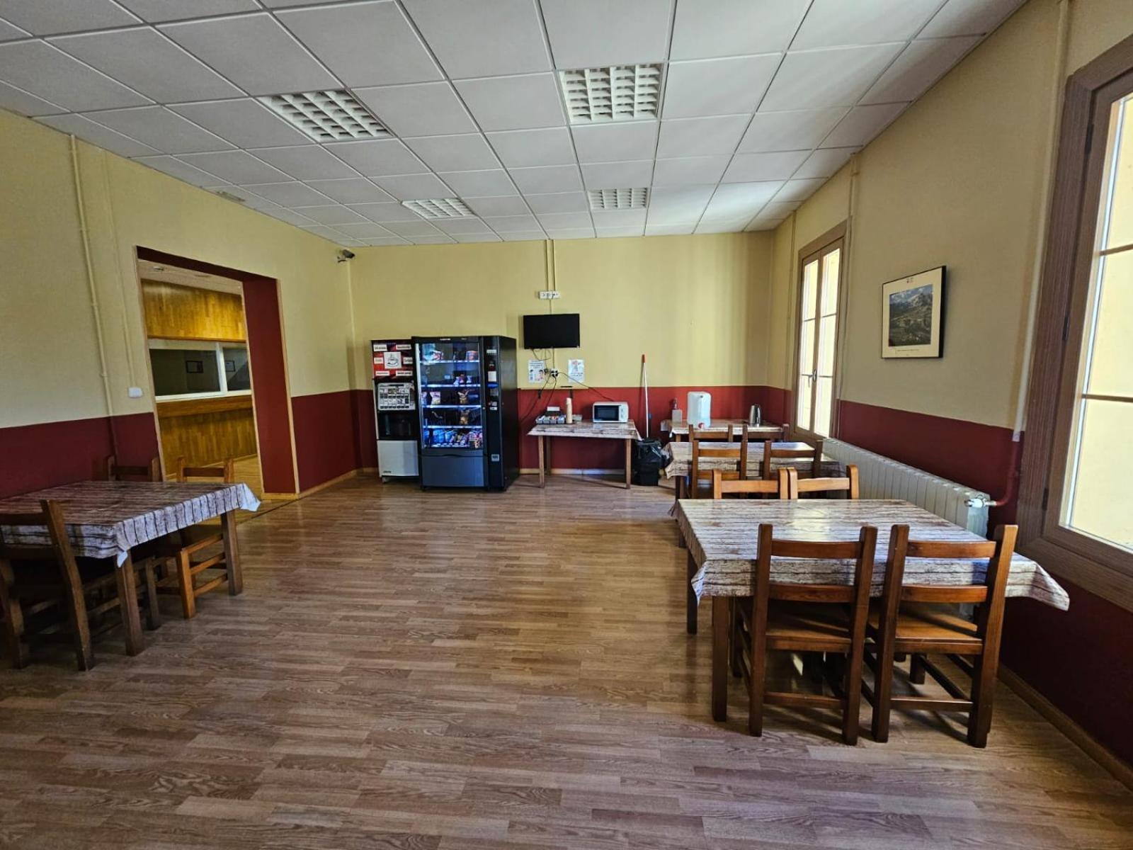Albergue Pirenarium Sabiñánigo Exteriör bild